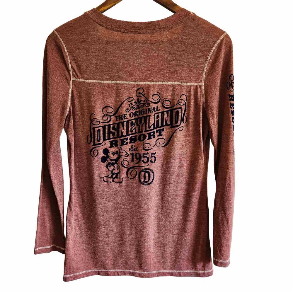 ‎Disney Women's Disneyland Resort Long Sleeve Top Size Medium